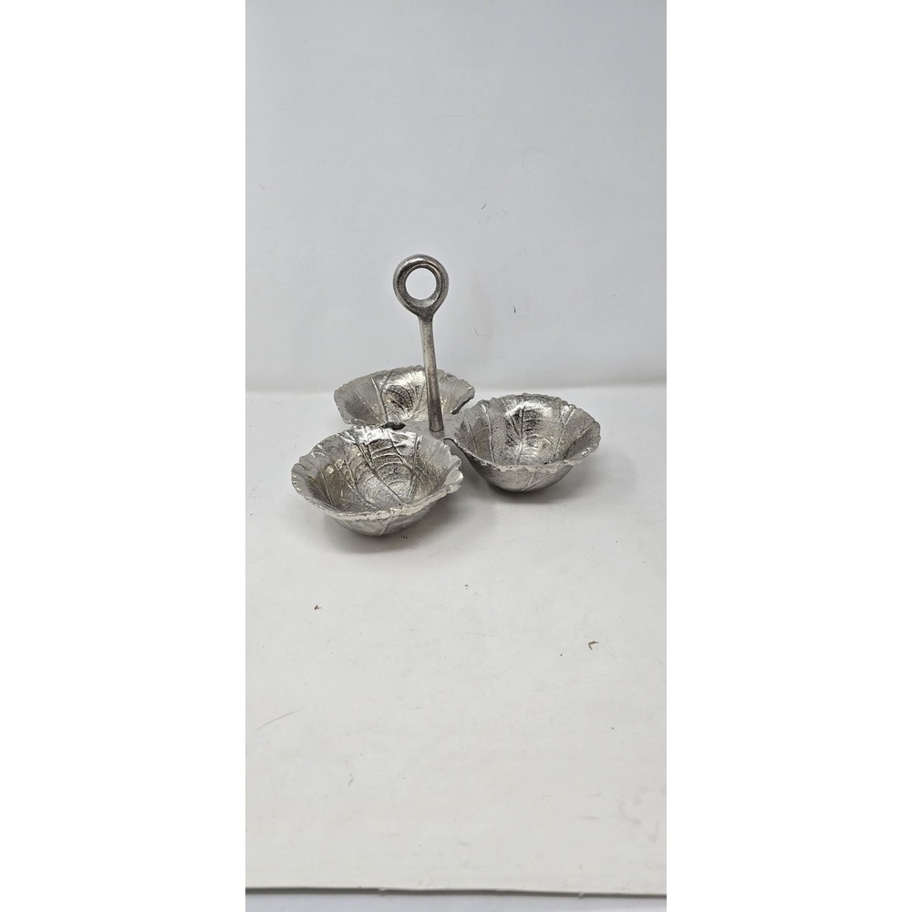Vtg‎ cast metal cabbage lettuce leaf trefoil serving dip server dish